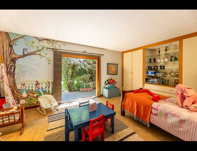 7 BEDROOM HOUSE FOR SALE IN BRYANSTON